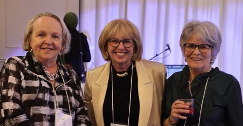 5198-Bev-Claire-Julia